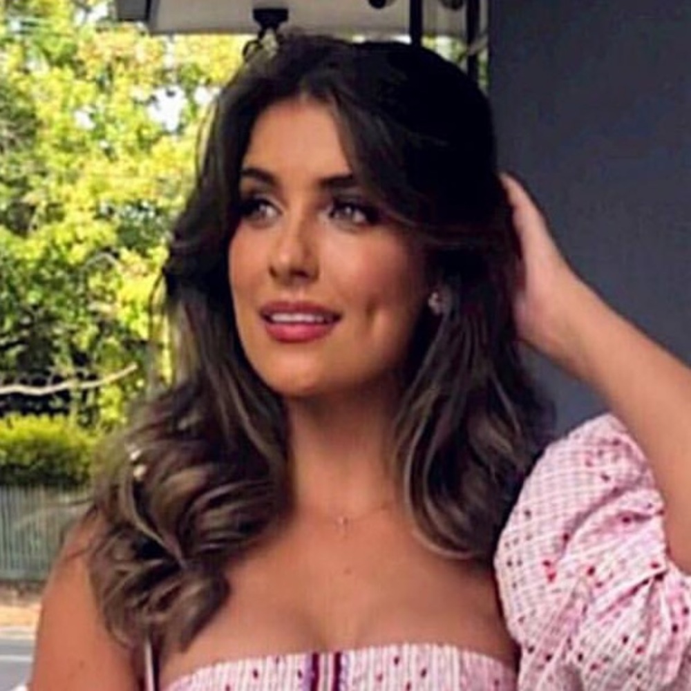 Meet your Posher, Jasmine